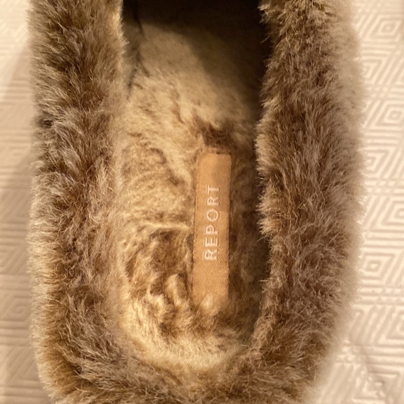 Report slip ons - Picture 4 of 4